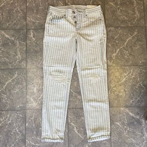 American Eagle striped ripped Jeans!